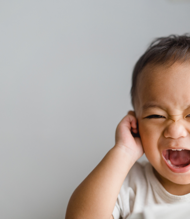 Problèmes d'otites, de maux d'oreilles des enfants.
